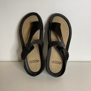 NEW - Ladies ECCO Sandals - Size 37